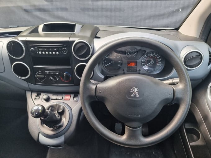 2025 Peugeot Partner Tepee