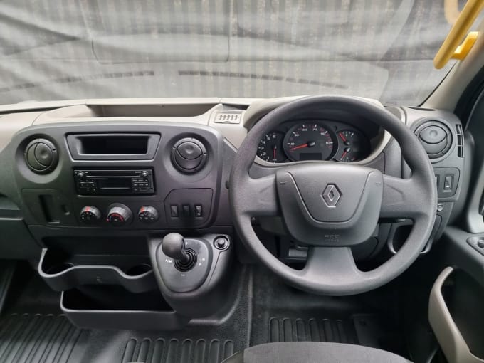 2024 Renault Master