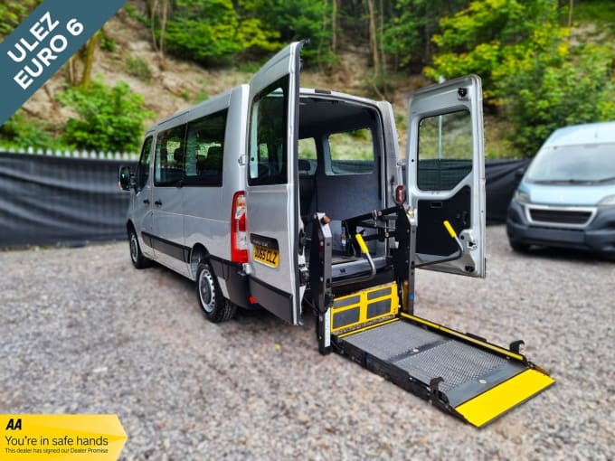2025 Renault Master