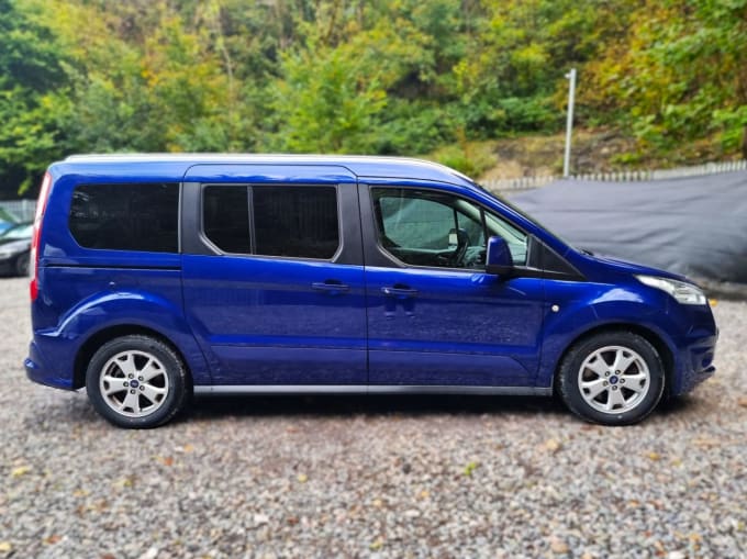 2025 Ford Grand Tourneo Connect