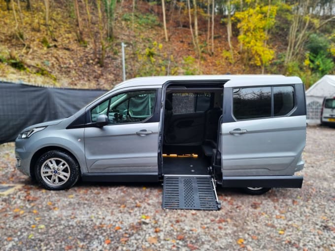 2025 Ford Grand Tourneo Connect