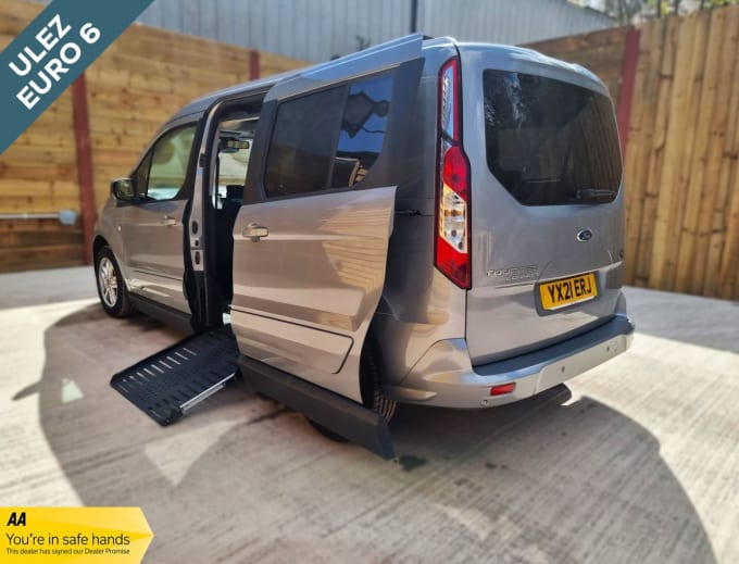 2025 Ford Grand Tourneo Connect