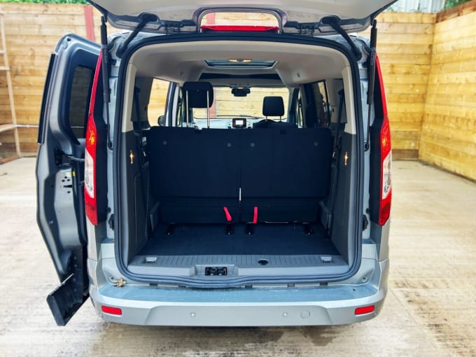 2021 Ford Grand Tourneo Connect