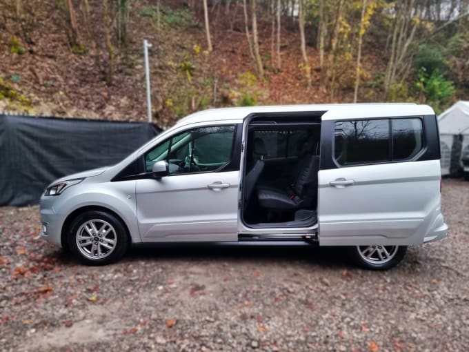 2025 Ford Grand Tourneo Connect