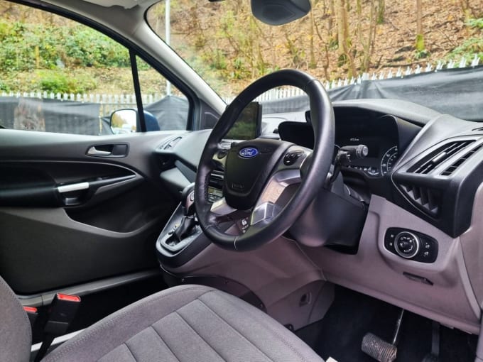2025 Ford Grand Tourneo Connect