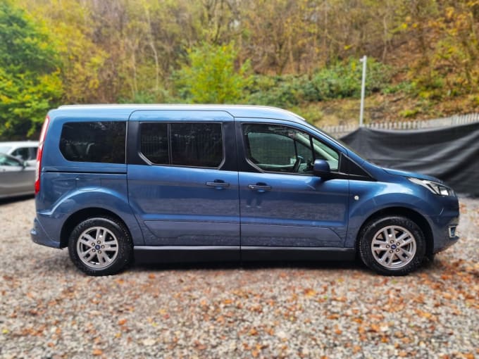 2025 Ford Grand Tourneo Connect