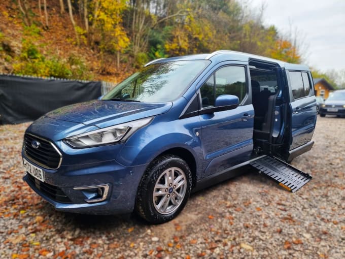 2025 Ford Grand Tourneo Connect