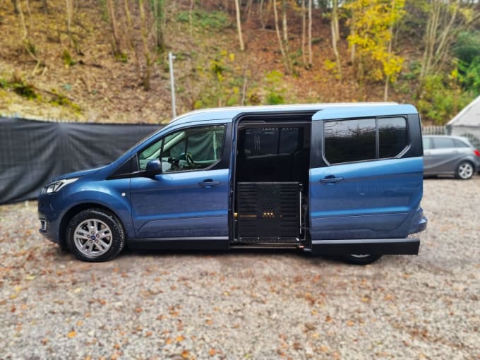2025 Ford Grand Tourneo Connect