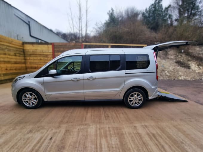 2025 Ford Grand Tourneo Connect