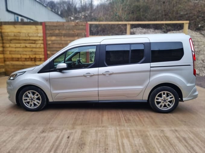 2025 Ford Grand Tourneo Connect