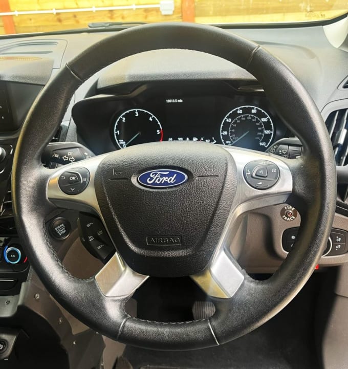 2025 Ford Grand Tourneo Connect