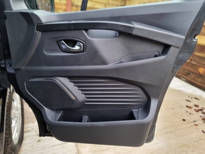 2025 Renault Trafic