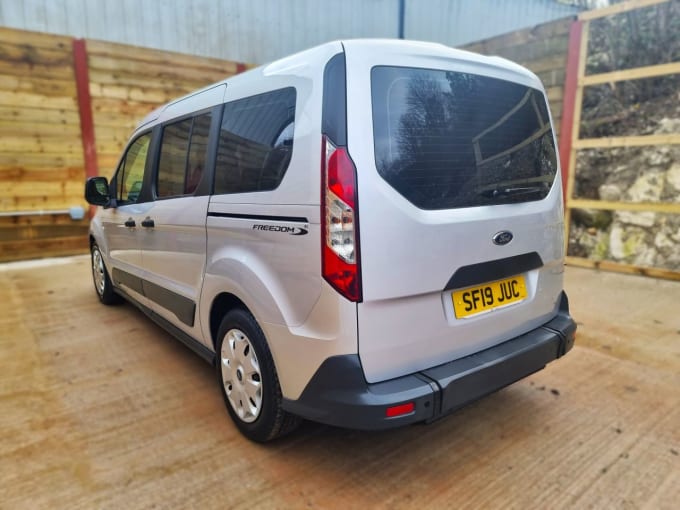 2025 Ford Grand Tourneo Connect