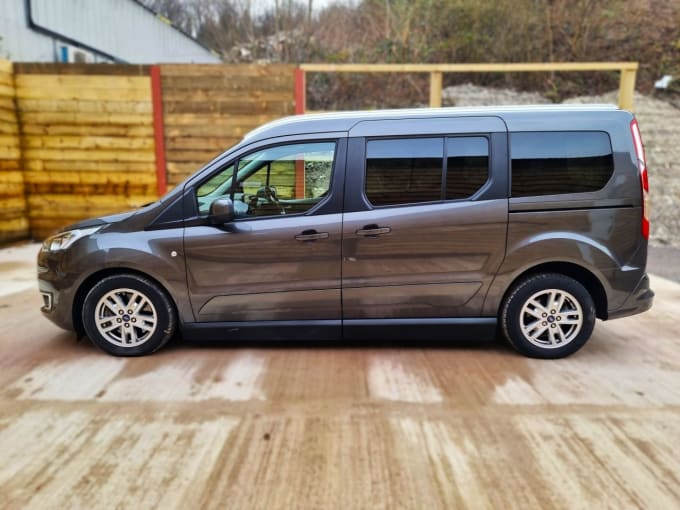 2025 Ford Grand Tourneo Connect