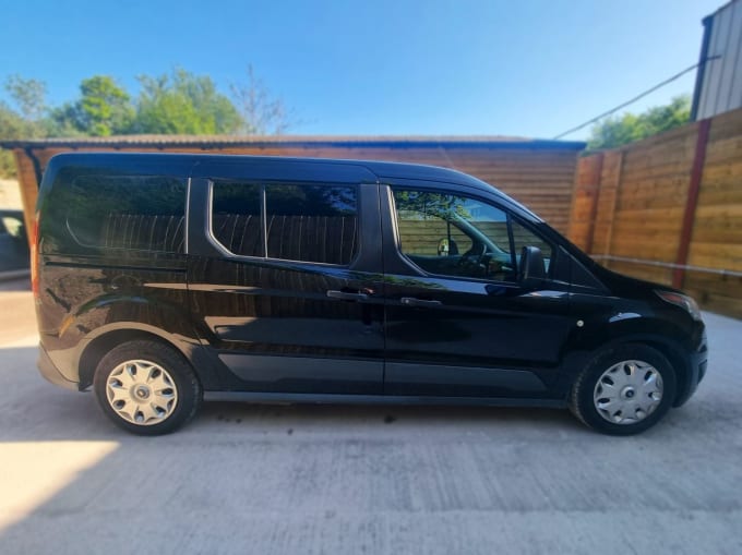 2025 Ford Grand Tourneo Connect
