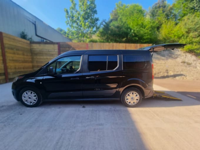 2025 Ford Grand Tourneo Connect