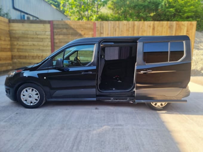 2025 Ford Grand Tourneo Connect