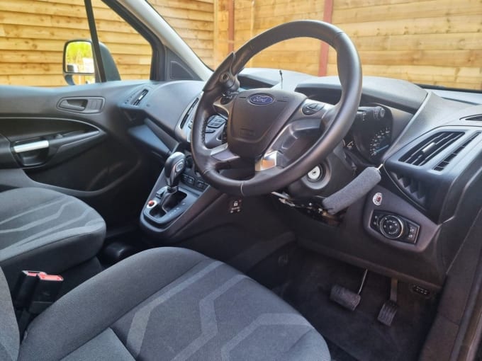 2025 Ford Grand Tourneo Connect