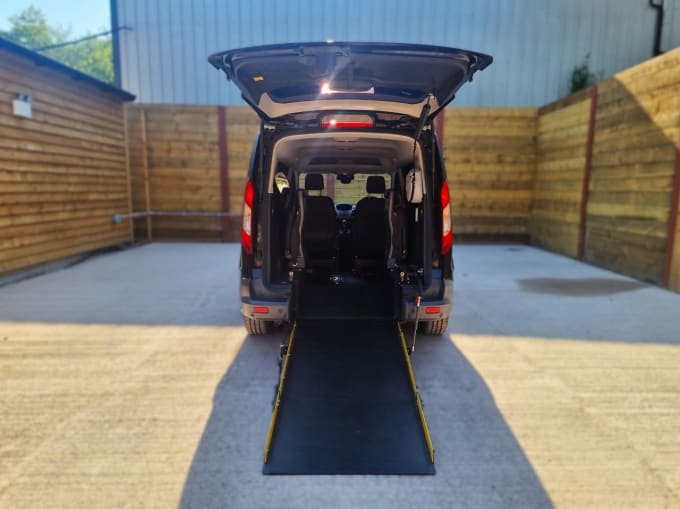 2025 Ford Grand Tourneo Connect
