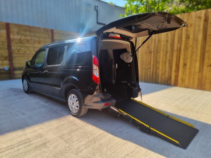 2025 Ford Grand Tourneo Connect