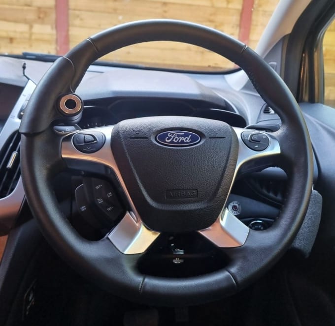 2025 Ford Grand Tourneo Connect