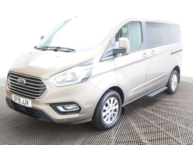 2025 Ford Tourneo Custom