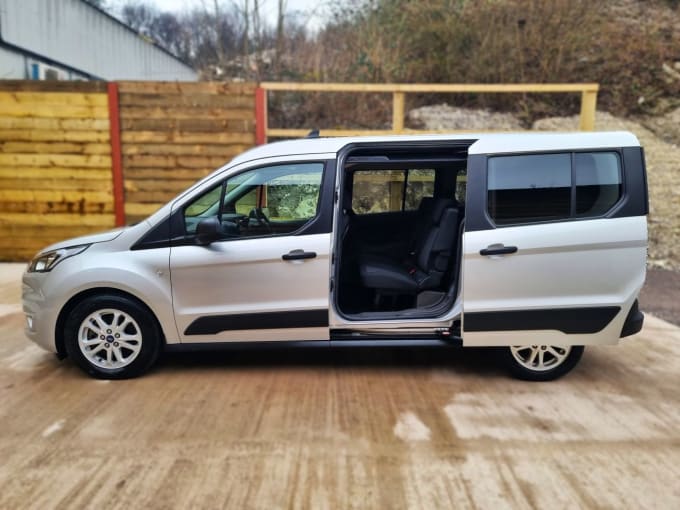 2025 Ford Grand Tourneo Connect