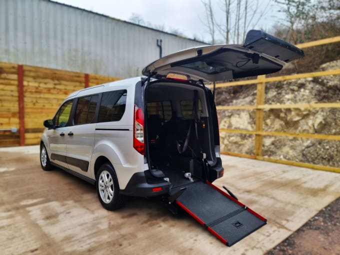 2025 Ford Grand Tourneo Connect