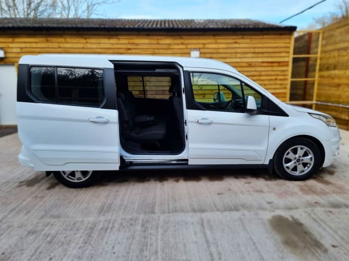 2025 Ford Grand Tourneo Connect