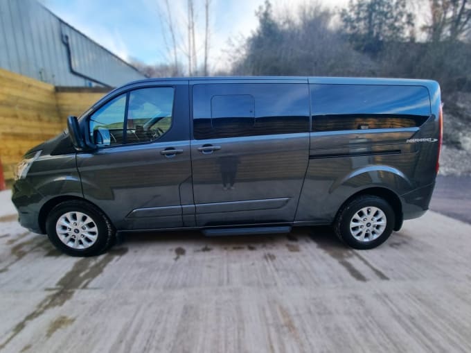 2025 Ford Tourneo Custom