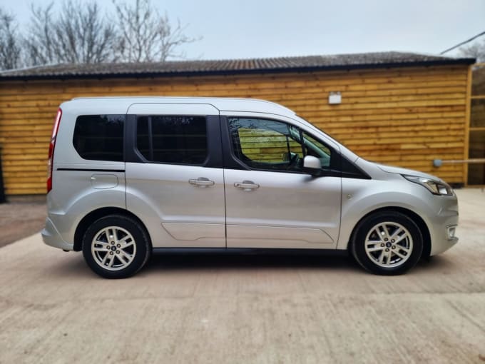 2025 Ford Tourneo Connect