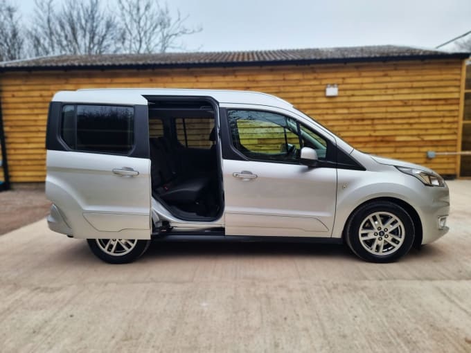 2025 Ford Tourneo Connect