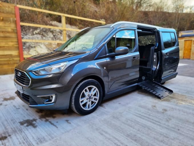 2025 Ford Grand Tourneo Connect