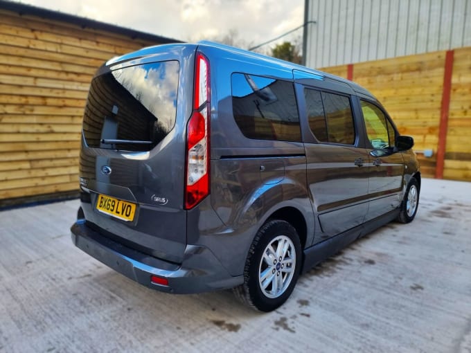 2025 Ford Grand Tourneo Connect