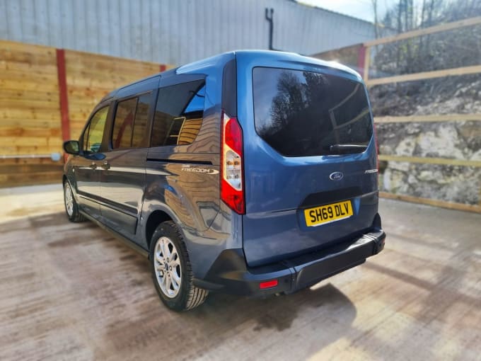 2025 Ford Grand Tourneo Connect