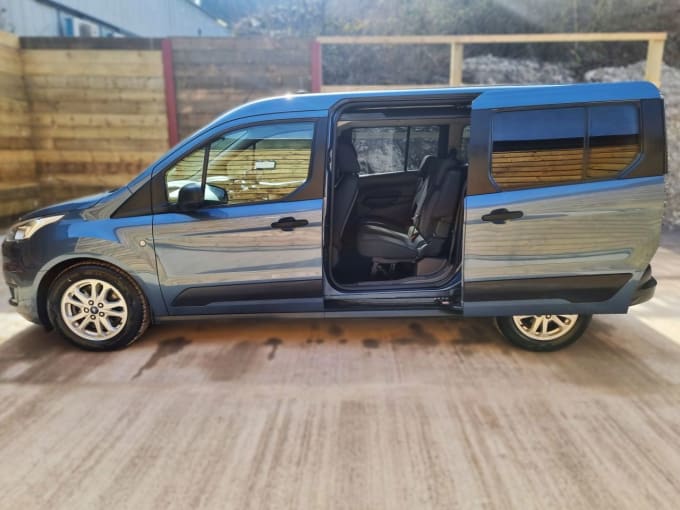 2025 Ford Grand Tourneo Connect