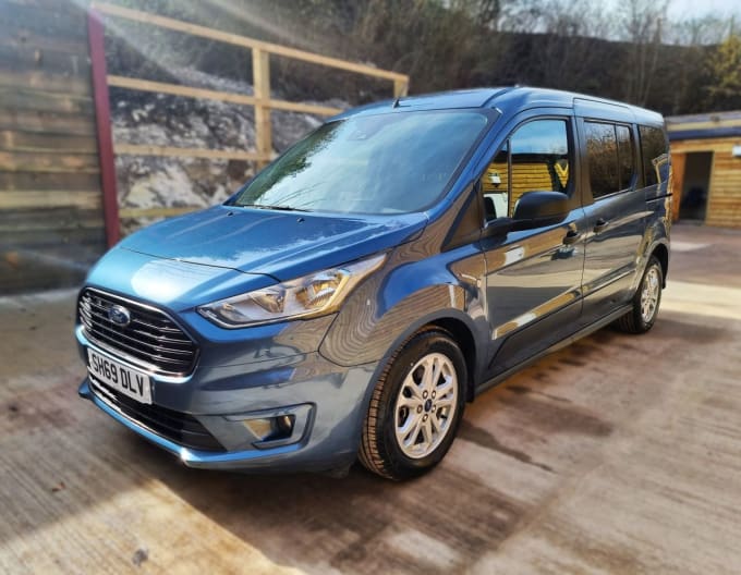 2025 Ford Grand Tourneo Connect