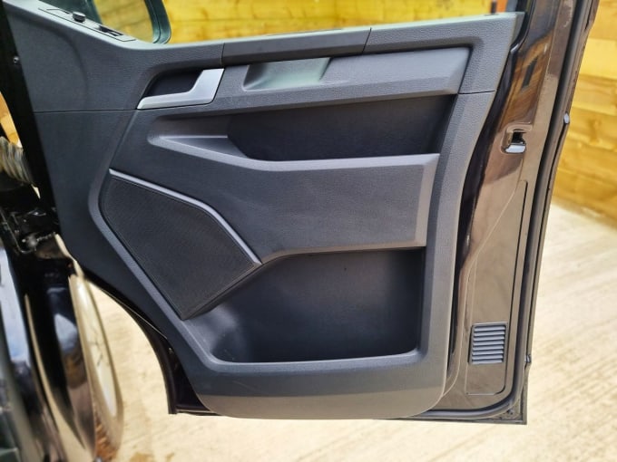2025 Volkswagen Transporter