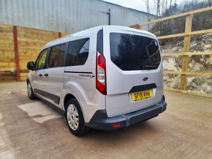 2025 Ford Grand Tourneo Connect