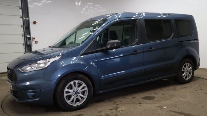 2025 Ford Grand Tourneo Connect