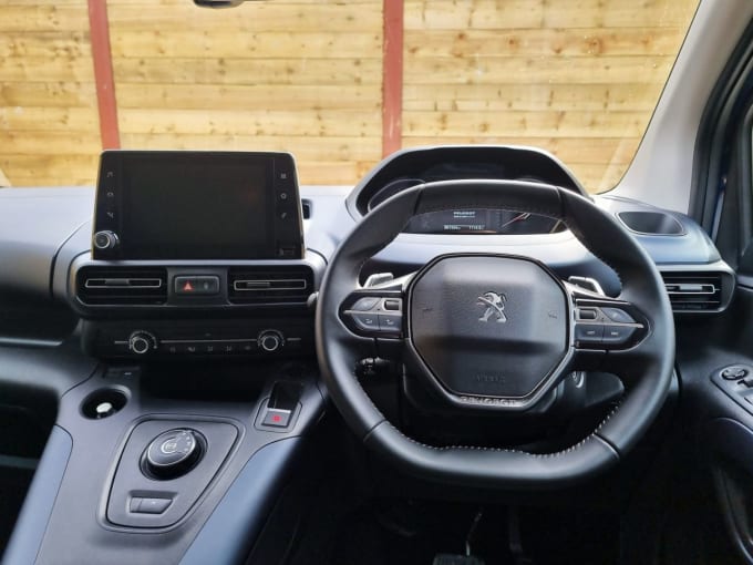 2025 Peugeot Rifter