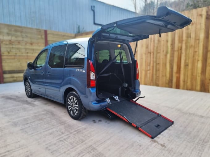 2025 Peugeot Partner Tepee