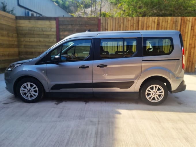 2025 Ford Grand Tourneo Connect