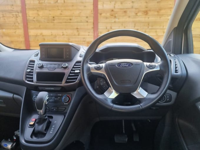 2025 Ford Grand Tourneo Connect