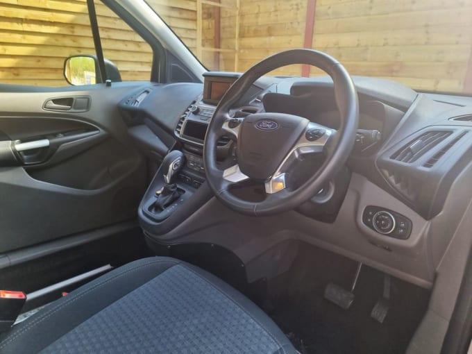 2025 Ford Grand Tourneo Connect