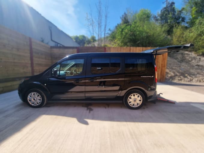 2025 Ford Grand Tourneo Connect