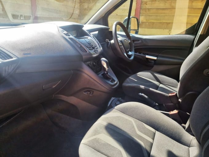 2025 Ford Grand Tourneo Connect
