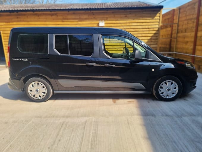2025 Ford Grand Tourneo Connect