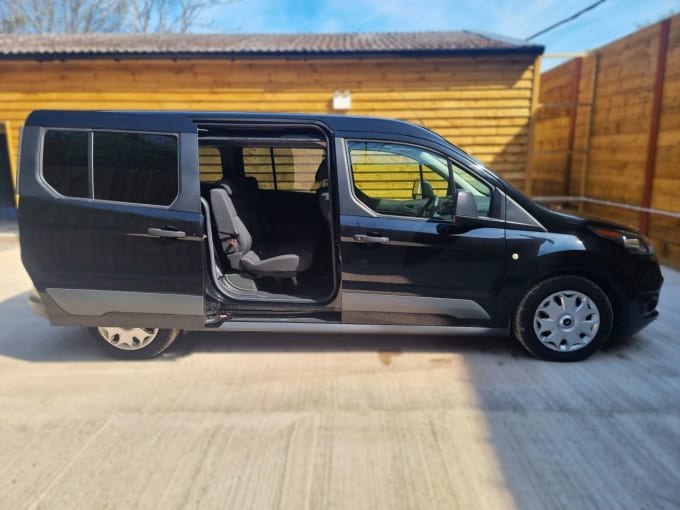 2025 Ford Grand Tourneo Connect
