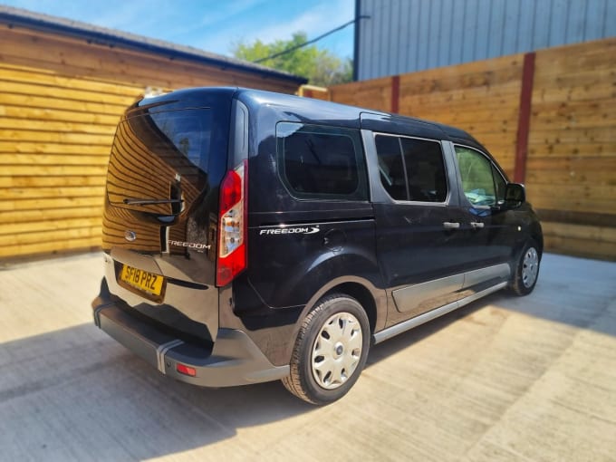 2025 Ford Grand Tourneo Connect